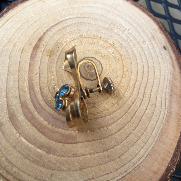 Vintage Brooch and Earrings - Picture 4 of 4